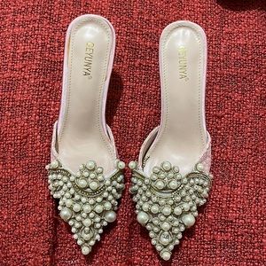 Geyunya pink heels